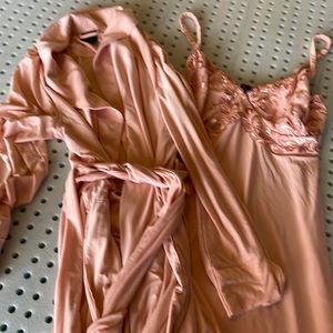 Soma robe & gown, size medium